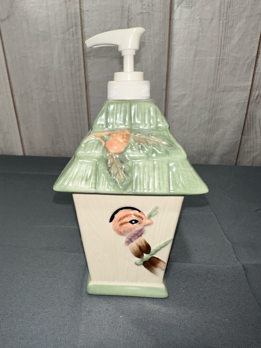 Pfaltzgraff figuratively lotion dispenser
